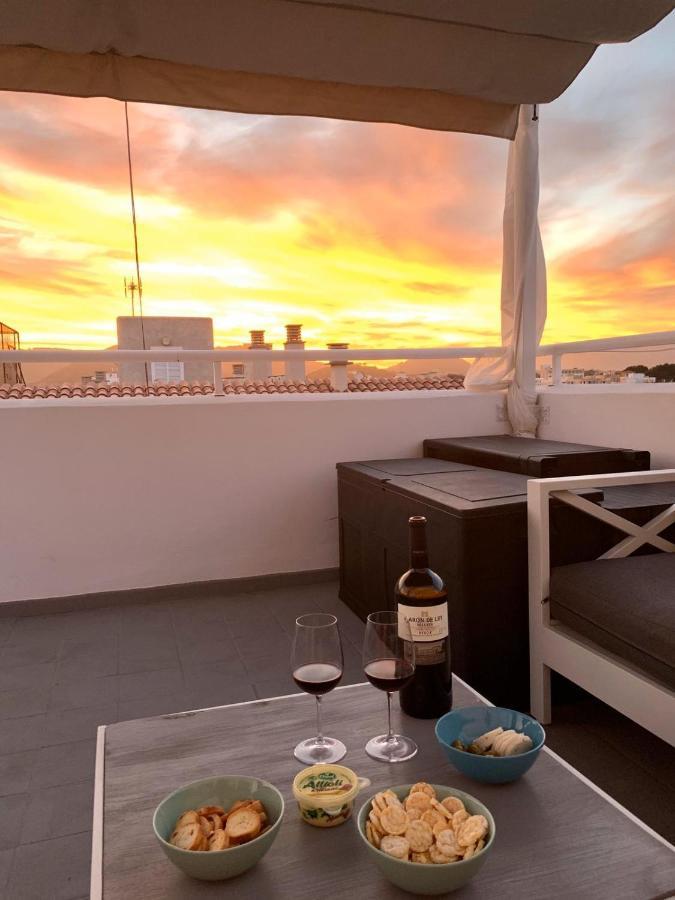 Sonne & Meerblick Aus 40 Grad Heissem Whirlpool Geniessen - Zentral Am Hafen Und Dennoch Ruhig Cala Ratjada (Mallorca) Exterior foto